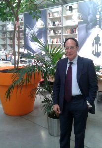 IL prof. Caridi a Madrid presso la casa editrice che ha pubblicato Carlos III