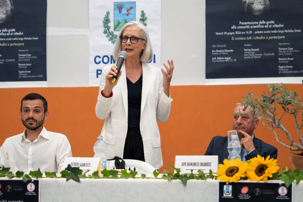presentazione grotte palermiti